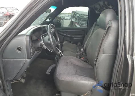 2001 Chevrolet Silverado C1500 z USA, uszkodzony, nr VIN 1GCEC14W01Z137079